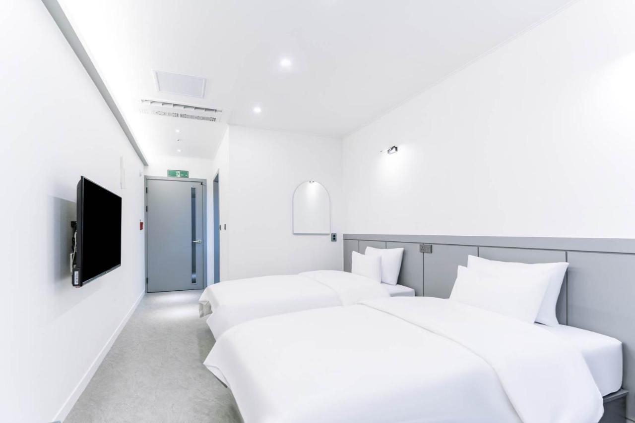 Pyeongtaek Godeok Rich Stay Hotel Kültér fotó