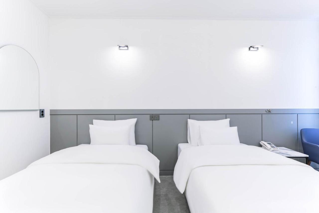 Pyeongtaek Godeok Rich Stay Hotel Kültér fotó