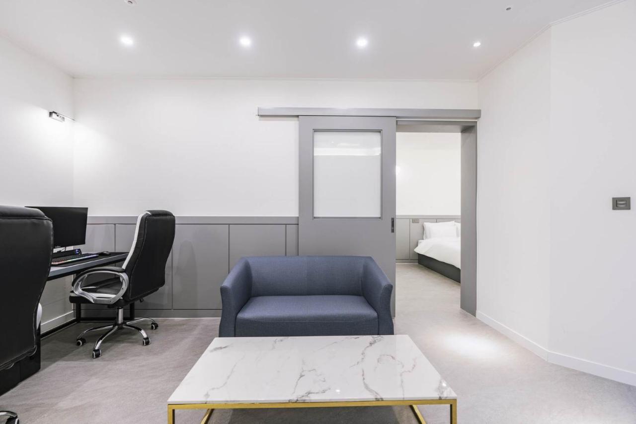 Pyeongtaek Godeok Rich Stay Hotel Kültér fotó