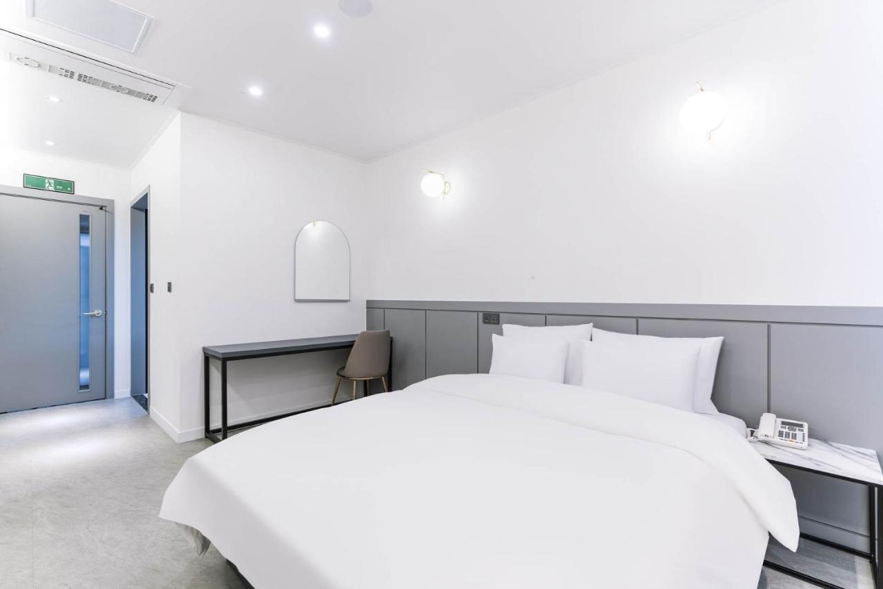 Pyeongtaek Godeok Rich Stay Hotel Kültér fotó