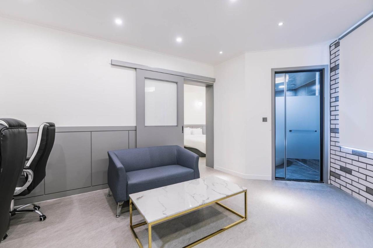 Pyeongtaek Godeok Rich Stay Hotel Kültér fotó